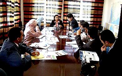 ممثل مؤسسة التمويل الدولية خلال المؤتمر الصحفي في مقر البنك الدولي بصنعاء أمس ممثل مؤسسة التمويل الدولية خلال المؤتمر الصحفي في مقر البنك الدولي بصنعاء أمس