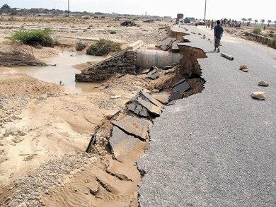 جسر سرار بالريدة لم يعد صالحاً للعبور جسر سرار بالريدة لم يعد صالحاً للعبور