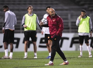 مدرب روما يعرف جيداً أنه سيقابل فريقا قويا مدرب روما يعرف جيداً أنه سيقابل فريقا قويا
