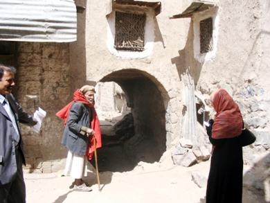 أحد أبواب مدينة يريم التاريخية أحد أبواب مدينة يريم التاريخية