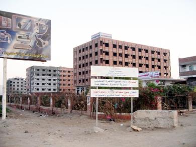 جانب من احدى الحدائق جانب من احدى الحدائق