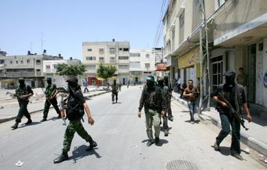 انتشار لعناصر فتح خارج الشوارع بعد مقتل حرس الرئاسة أمس