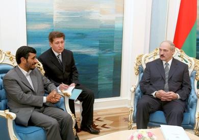 الرئيس الايراني محمود احمدي نجاد مع رئيس بيلاورسيا الكسندر لوكاتشينكو