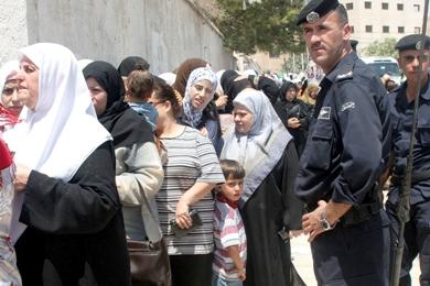 سكان محليين ذهبوا إلى مراكز الاقتراع