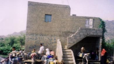 لوحة متداخلة لثلاثي جلب الماء (المرأة والطفل والحمار) لوحة متداخلة لثلاثي جلب الماء (المرأة والطفل والحمار)