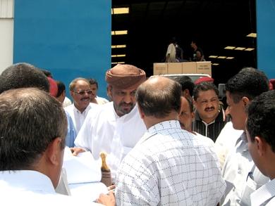 نائب رئيس الجمهورية يستمع إلى شكاوى مستثمرين بمنطقة اللحوم نائب رئيس الجمهورية يستمع إلى شكاوى مستثمرين بمنطقة اللحوم