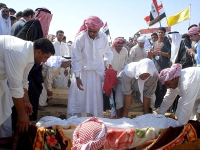 أثناء دفنه