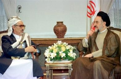 الشيخ عبدالله مع الرئيس الإيراني السابق محمد خاتمي الشيخ عبدالله مع الرئيس الإيراني السابق محمد خاتمي
