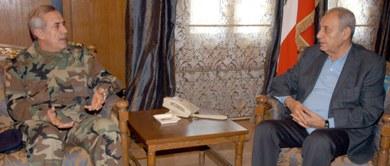 رئيس مجلس النواب مع قائد الجيش اللبناني أمس في بيروت رئيس مجلس النواب مع قائد الجيش اللبناني أمس في بيروت