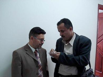 خالد فارع يتحدث للزميل نبيل مصلح