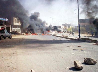 الشارع الرئيسي في مدينة الضالع كما بدا أمس الشارع الرئيسي في مدينة الضالع كما بدا أمس
