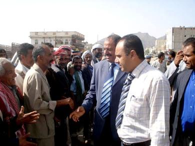 محافظ الضالع لدى استقباله من قيادات ووجهاء وأعيان مديرية دمت أمس محافظ الضالع لدى استقباله من قيادات ووجهاء وأعيان مديرية دمت أمس