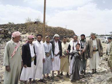 بعض أهالي المنطقة