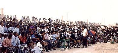 ملعب بارادم في السبعينات وتظهر ملامح الملعب كما هي ملعب بارادم في السبعينات وتظهر ملامح الملعب كما هي