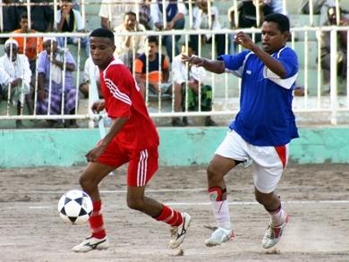 نياز صالح لاعب النصر العدني والخروج عن النص نياز صالح لاعب النصر العدني والخروج عن النص