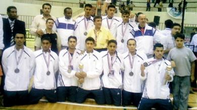 الثالث من اليمين جلوساً مع منتخب الشباب في البطولة العربية التي أقيمت بحمص الثالث من اليمين جلوساً مع منتخب الشباب في البطولة العربية التي أقيمت بحمص