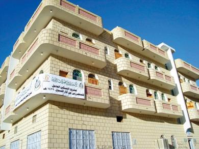 عمارة استأجرتها مؤسسة خيرية في سيئون لاسكان المتض عمارة استأجرتها مؤسسة خيرية في سيئون لاسكان المتض