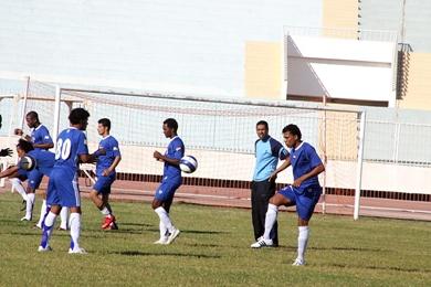 لقطة من تدريبات الهلال اليمني لقطة من تدريبات الهلال اليمني