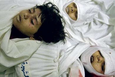 صورة لثلاث من الشهيدات الخمس صورة لثلاث من الشهيدات الخمس