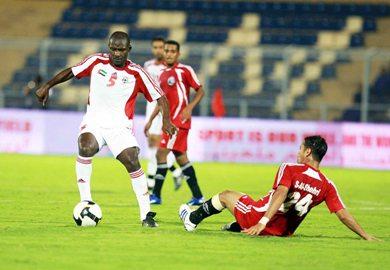 خط الوسط الإماراتي عرف كيف يتعامل مع المباراة خط الوسط الإماراتي عرف كيف يتعامل مع المباراة