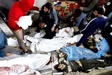 جثث شهداء فلسطينيين في مشرحة بغزة بعد القصف الإسرائيلي أمس جثث شهداء فلسطينيين في مشرحة بغزة بعد القصف الإسرائيلي أمس