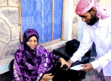 التربوية القديرة- ليلى السيد عند تسلمها المعاش التربوية القديرة- ليلى السيد عند تسلمها المعاش