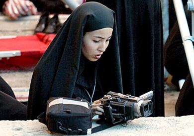 الصحافية الايرانية الاميركية روكسانا صابري