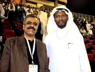لقطة مشتركة تجمع الفقيد الأعسم مع اللاعب السعودي محيسن الجمعان لقطة مشتركة تجمع الفقيد الأعسم مع اللاعب السعودي محيسن الجمعان