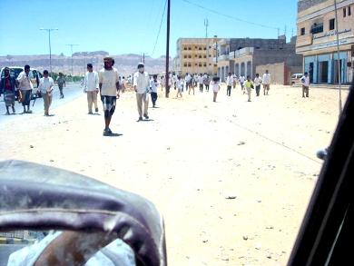 صورة من المواجهة بين الطلاب والأمن المركزي وشرطة النجدة أمس صورة من المواجهة بين الطلاب والأمن المركزي وشرطة النجدة أمس