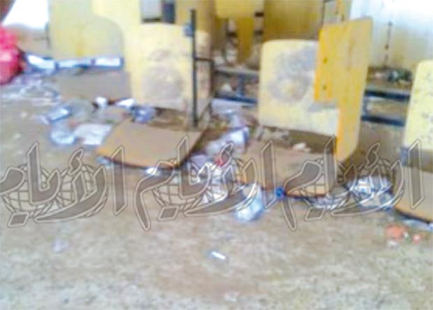 الكراسي التي يجلس عليها الطلاب الكراسي التي يجلس عليها الطلاب