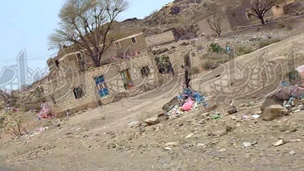 منازل تركها السكان خوفا من تعرضها للقصف منازل تركها السكان خوفا من تعرضها للقصف