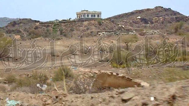 منزل أحد المواطنين أصبح مقرا للقيادة العسكرية منزل أحد المواطنين أصبح مقرا للقيادة العسكرية