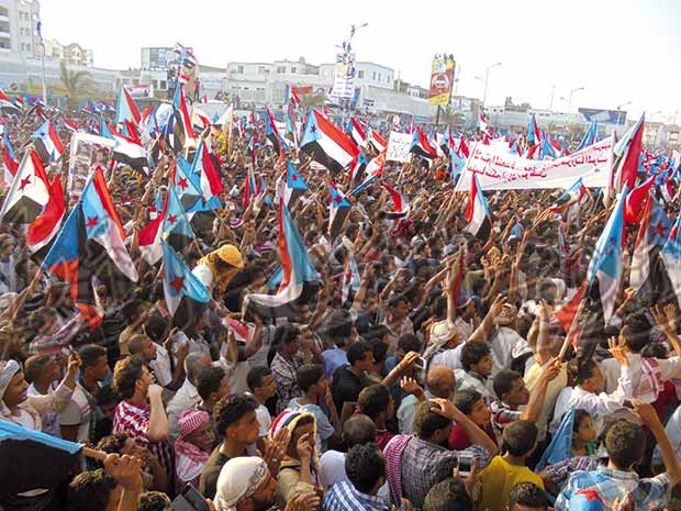 حشود الجنوبيين ملأت ساحة الحرية