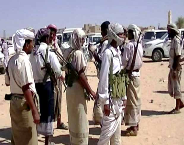 مسلحون قبليون متأهبون للمواجهات