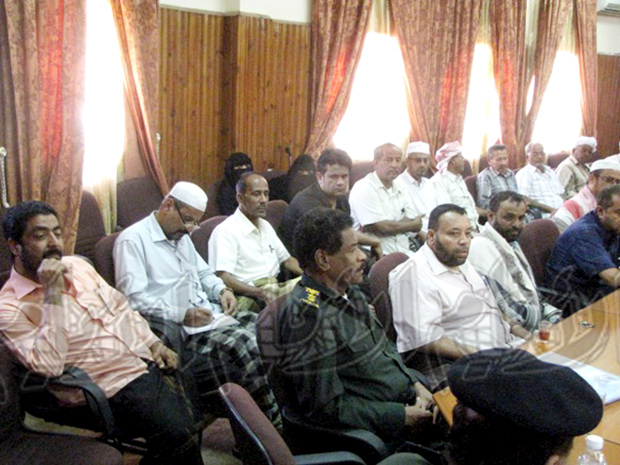 جانب من الحضور في الاجتماع 
