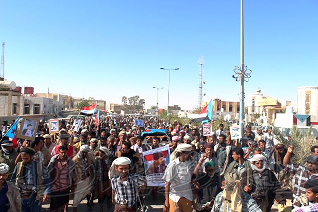 موكب جنائزي مهيب يشيع جثمان الشهيد مطلوب شطيرات موكب جنائزي مهيب يشيع جثمان الشهيد مطلوب شطيرات