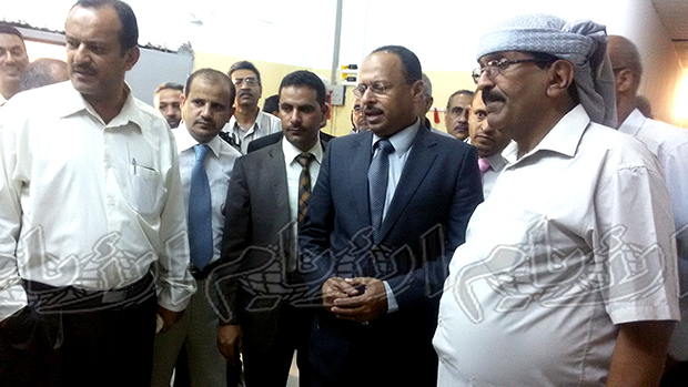الوزير في زياره للمؤسسة العامة للاتصالات السلكية واللَّاسلكية بعدن الوزير في زياره للمؤسسة العامة للاتصالات السلكية واللَّاسلكية بعدن