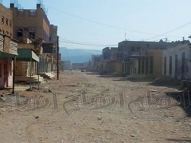 شارع غير معبد في عزان شارع غير معبد في عزان