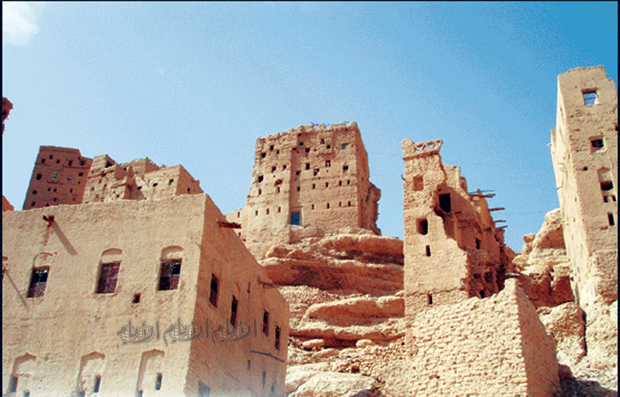 حصون أثرية طالها العبث وتواجه الاندثار حصون أثرية طالها العبث وتواجه الاندثار