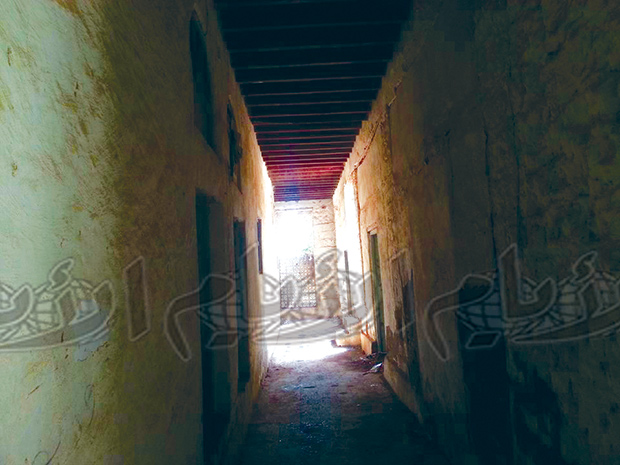 القصر من الداخل القصر من الداخل