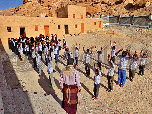 طابور الصباح في مدرسة بلجاهل طابور الصباح في مدرسة بلجاهل
