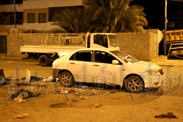 السيارة بعد ضبطها وتفكيك المتفجرات التي بداخلها السيارة بعد ضبطها وتفكيك المتفجرات التي بداخلها