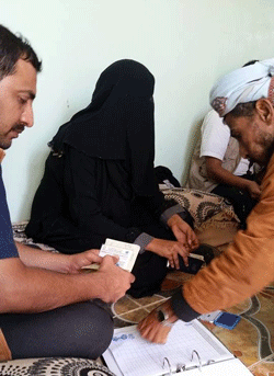 توقيع المستفيدين من المساعدات توقيع المستفيدين من المساعدات