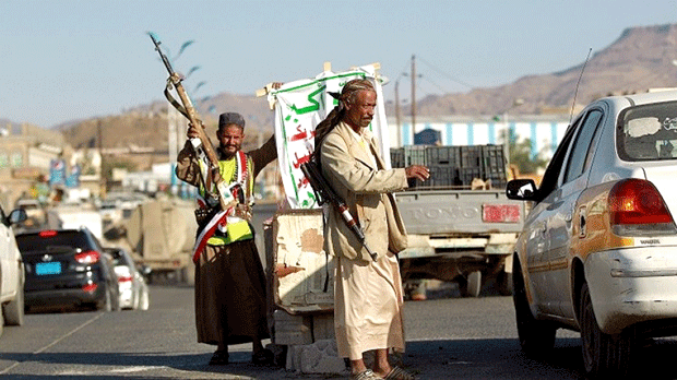 نقطة تفتيش للحوثيون وسط صنعاء نقطة تفتيش للحوثيون وسط صنعاء