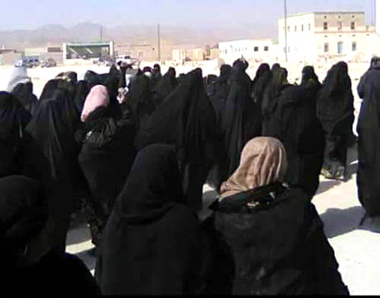 جانب من تظاهرات نساء بمديرية قشن جانب من تظاهرات نساء بمديرية قشن
