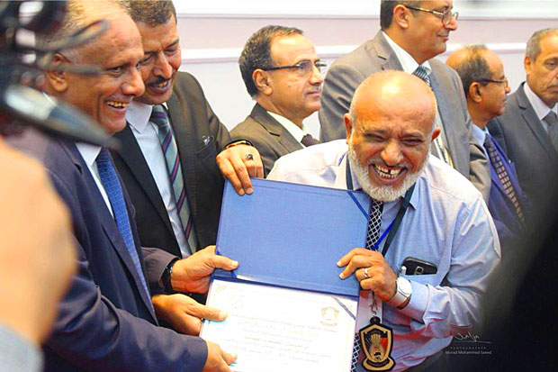 جانب أخر من التكريم جانب أخر من التكريم