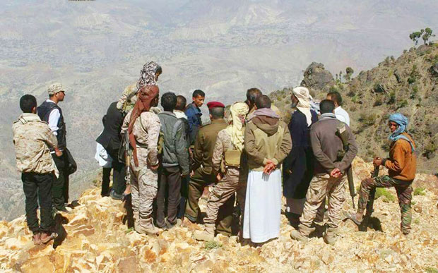 قيادات ميدانية في إحدى الجبهات قيادات ميدانية في إحدى الجبهات