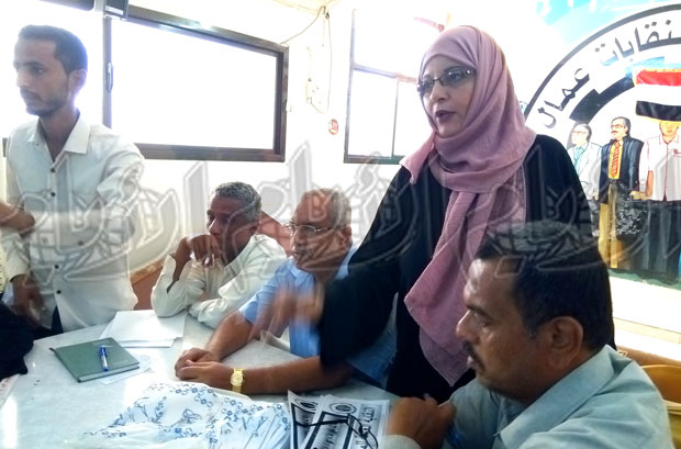 جانب من التشاورات بالاجتماع جانب من التشاورات بالاجتماع