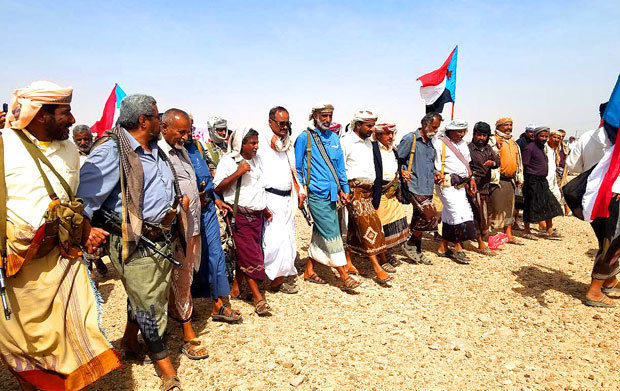 جانب أخر من الحشود جانب أخر من الحشود