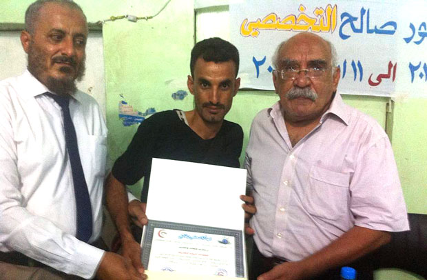 الجمعية خلال تكريمها الزميل رائد الغزالي الجمعية خلال تكريمها الزميل رائد الغزالي